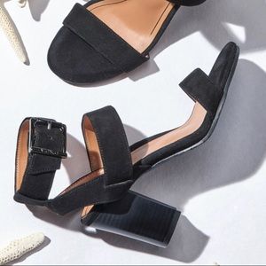 NWOT Vionic Sofia SDE